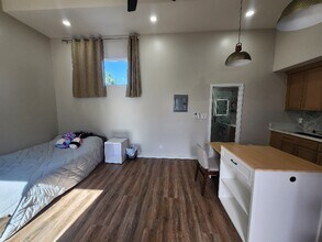3149 E Juniper Ave in Orange, CA - Building Photo - Building Photo