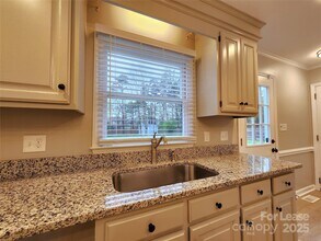 7232 Sheffingdell Dr in Charlotte, NC - Building Photo - Building Photo