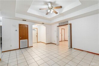 8 E Ivy Ave in Hidalgo, TX - Building Photo - Building Photo