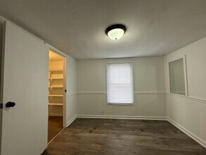 2237 Sharon St in Fayetteville, NC - Building Photo - Building Photo
