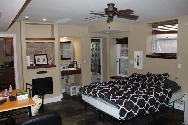 property at 932 E College St