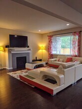 18612 39th Dr SE in Bothell, WA - Building Photo - Building Photo