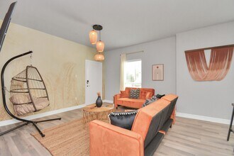 7823 Gladstone St in Houston, TX - Building Photo - Building Photo