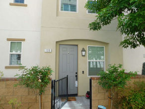 139 Royal Way, Unit 3 Bed 2.5 Bath Townhouse in Upland, CA - Foto de edificio - Building Photo