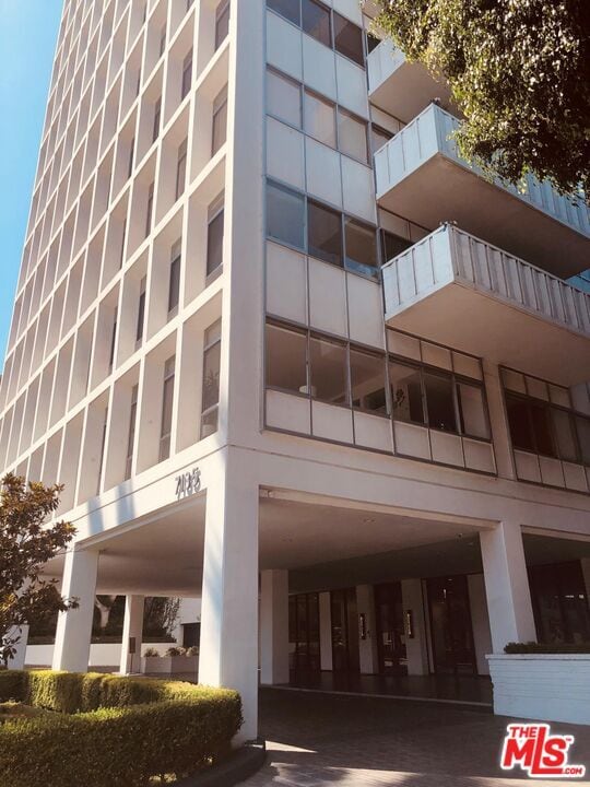 property at 7135 Hollywood Blvd