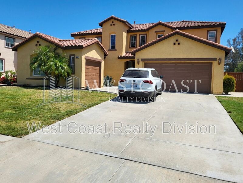 18468 Hillview Ln in Lake Elsinore, CA - Building Photo
