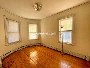 803 Parker St, Unit 3 in Boston, MA - Building Photo - Building Photo