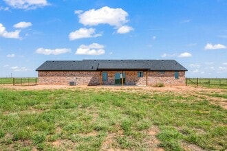 17311 North F M 400 in Idalou, TX - Building Photo - Building Photo