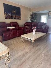 10214 W Burns Dr in Sun City, AZ - Building Photo - Building Photo
