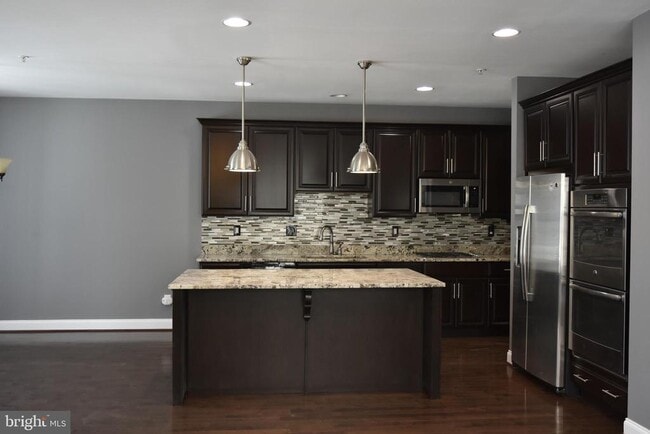 property at 4 Stonehaven Cir