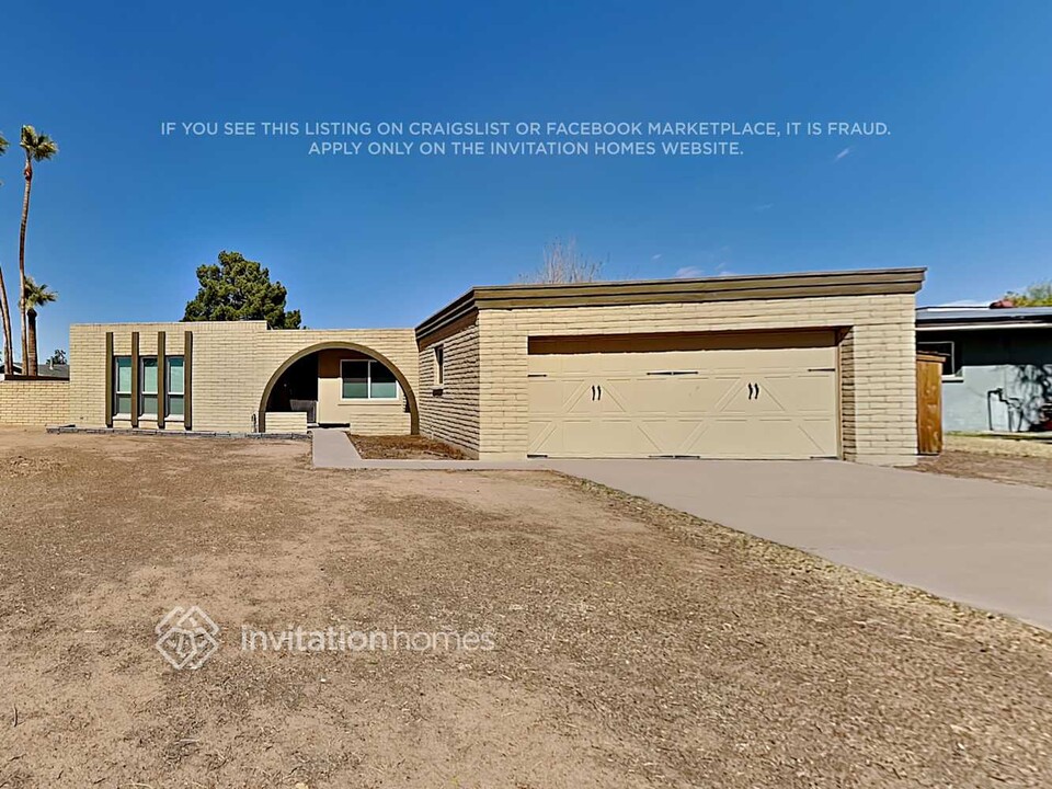 3702 W Mercer Ln in Phoenix, AZ - Building Photo