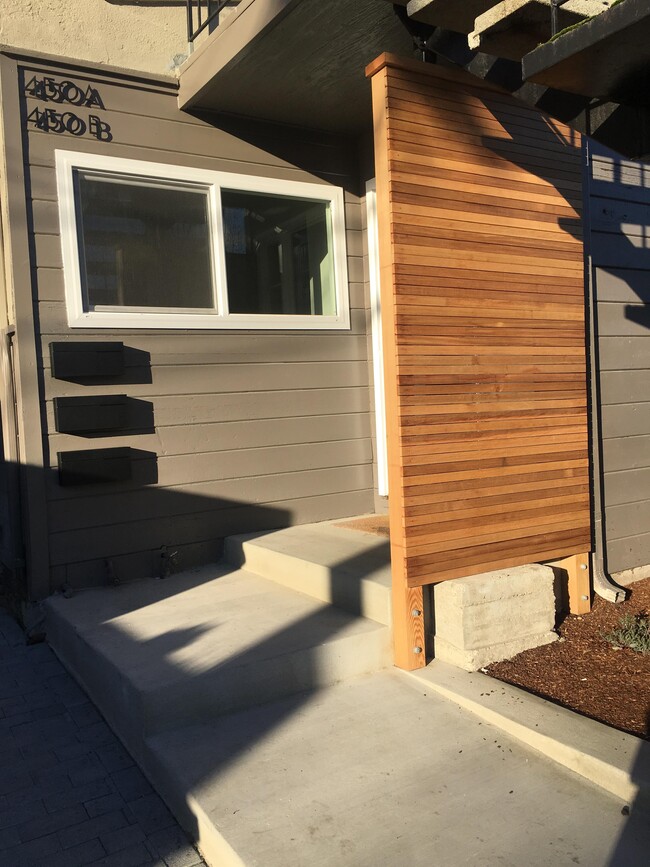 450 42nd St in Oakland, CA - Building Photo - Building Photo