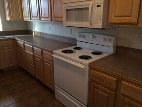1713 W Fern Dr in Moses Lake, WA - Building Photo - Building Photo