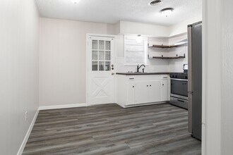 118 Johnson St in La Marque, TX - Building Photo - Building Photo