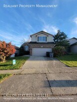 648 Hugging Bear Ln in Lexington, KY - Building Photo