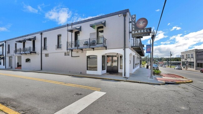 4 S Walnut St in Statesboro, GA - Building Photo - Building Photo