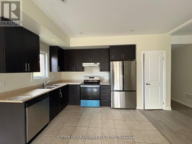 293 Olive Ave in Oshawa, ON - Building Photo - Building Photo