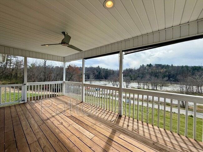 207 Riverside View Dr in Asheville, NC - Building Photo - Building Photo