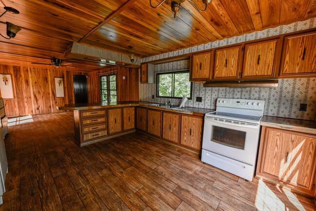 property at 44 Arley Ct
