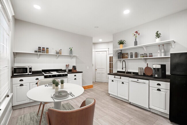 2531 N Murray Ave, Unit 1 1st floor