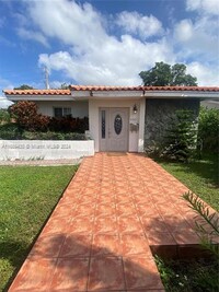 4001 Red Rd in Miami, FL - Building Photo - Building Photo