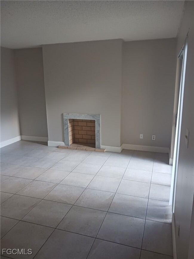 12345 Woodrose Ct in Ft. Myers, FL - Building Photo - Building Photo