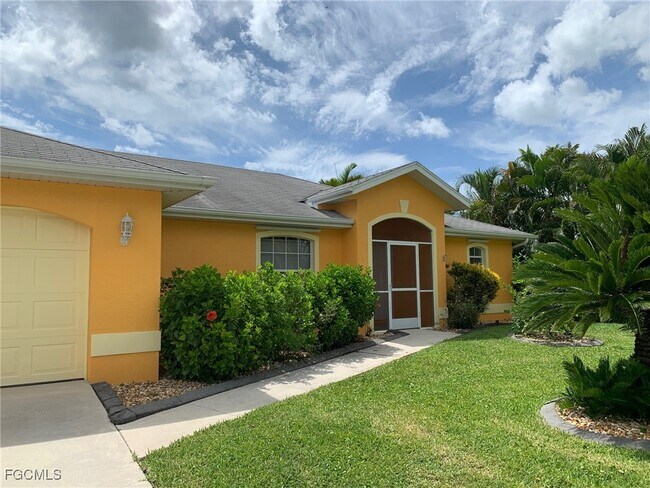 4418 SW 25th Ave in Cape Coral, FL - Building Photo - Building Photo
