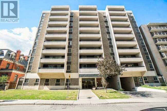 property at 141-141 Somerset St W