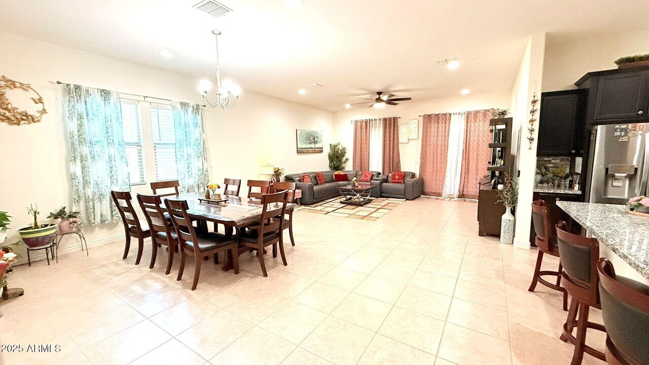 7443 W Spur Dr in Peoria, AZ - Building Photo
