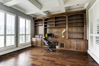 13323 Brentonwood Ln in Houston, TX - Foto de edificio - Building Photo