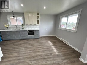 6 Park Ave in St Catharines, ON - Building Photo - Building Photo