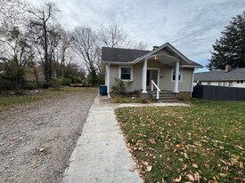 53 Beacon Ave in Ferguson, MO - Building Photo