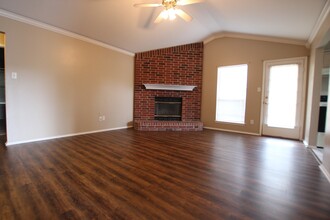 10943 Southern Trace Cir in Flint, TX - Building Photo - Building Photo