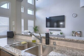 5555 Casa Martin Dr in Katy, TX - Foto de edificio - Building Photo