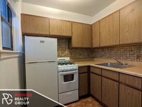 737 W Belmont Ave, Unit 739-411 in Chicago, IL - Foto de edificio - Building Photo