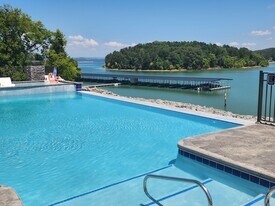 154 Lakeshore Bay Dr in Jefferson City, TN - Building Photo