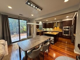 3192 Fallen Leaf St in Palo Alto, CA - Building Photo