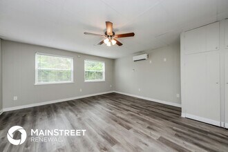 2627 N Beaumont Ave in Kissimmee, FL - Foto de edificio - Building Photo