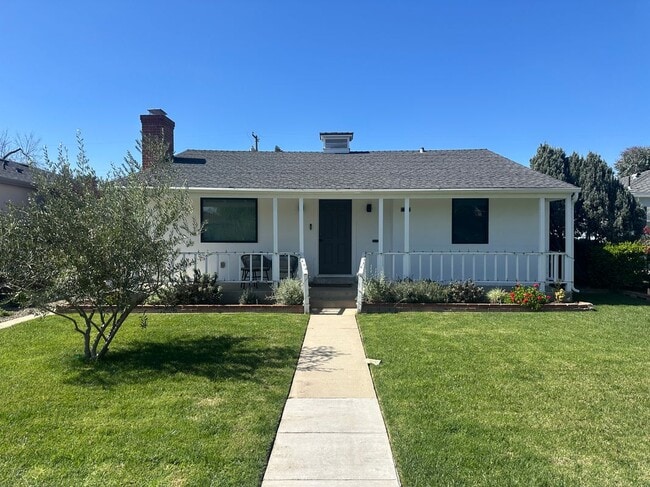 property at 3905 Gaviota Ave