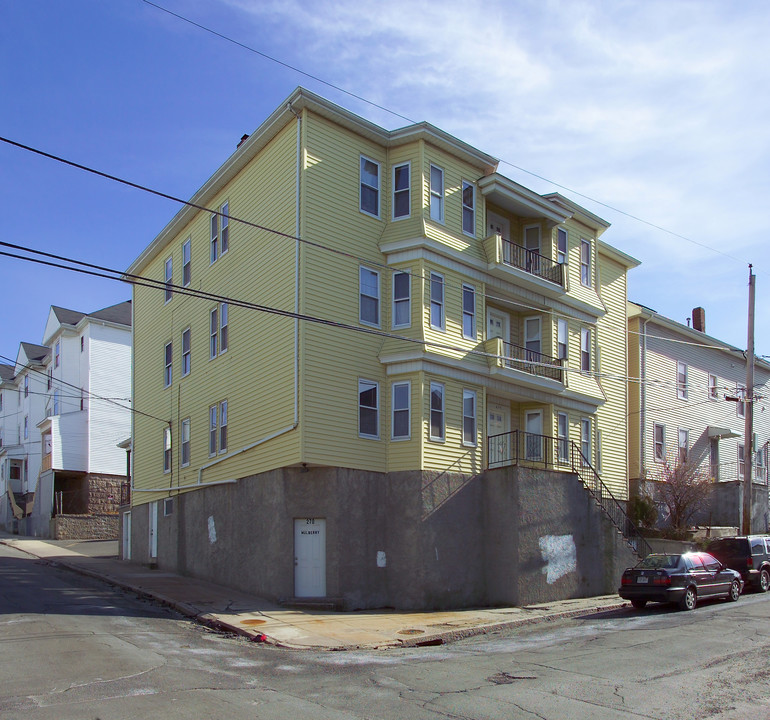 270 Mulberry St in Fall River, MA - Building Photo