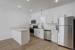 Vista on the Park in Wright City, MO - Building Photo