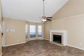945 Thorton Dr in Cedar Hill, TX - Building Photo - Building Photo