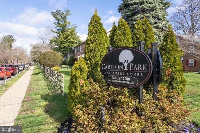 property at 2822 Midvale Ave