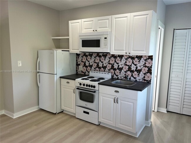 property at 534 SW 6th Ct
