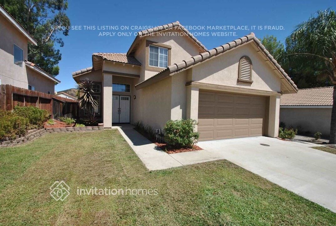 39842 Western Jay Wy in Murrieta, CA - Foto de edificio