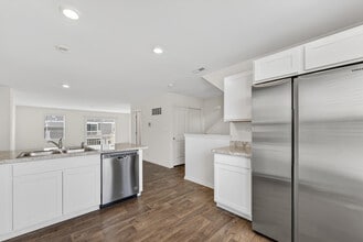 3831 Currant Ln in Elgin, IL - Building Photo - Building Photo