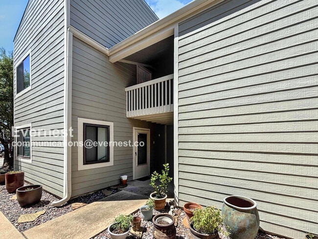 5801 Thunderbird St in Lago Vista, TX - Building Photo - Building Photo
