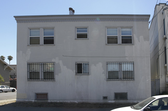 301 E 15th St in Oakland, CA - Building Photo - Building Photo