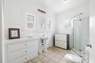 1770 N Sierra Bonita Ave in Pasadena, CA - Building Photo - Building Photo