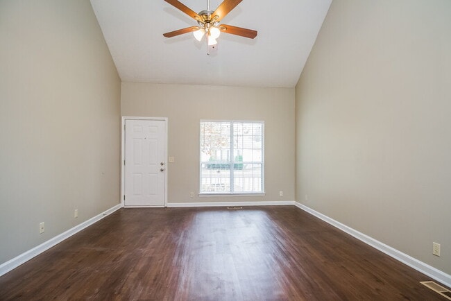 1052 Cedar Creek Village Rd in Mount Juliet, TN - Building Photo - Building Photo